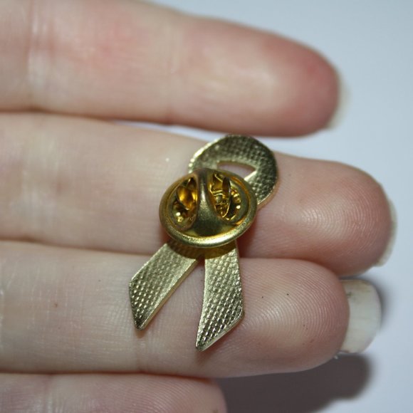 Beautiful gold and pink breast cancer awareness ribbon lapel pin 1" - Picture 2 of 4